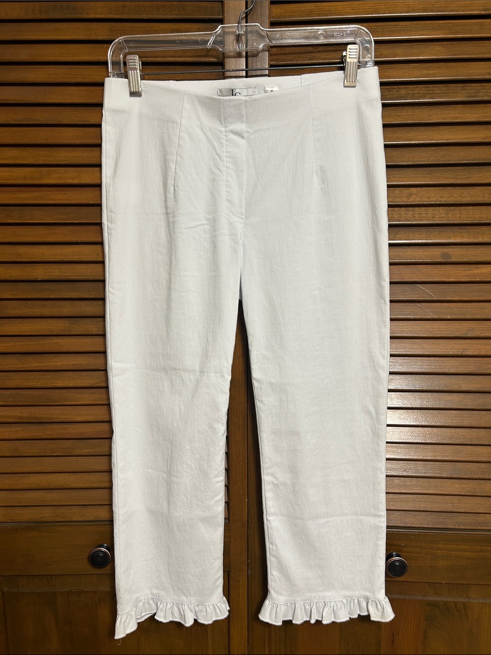 Lena Gabrielle White Ruffle-Hem Pull-on Capri Pants Size 6